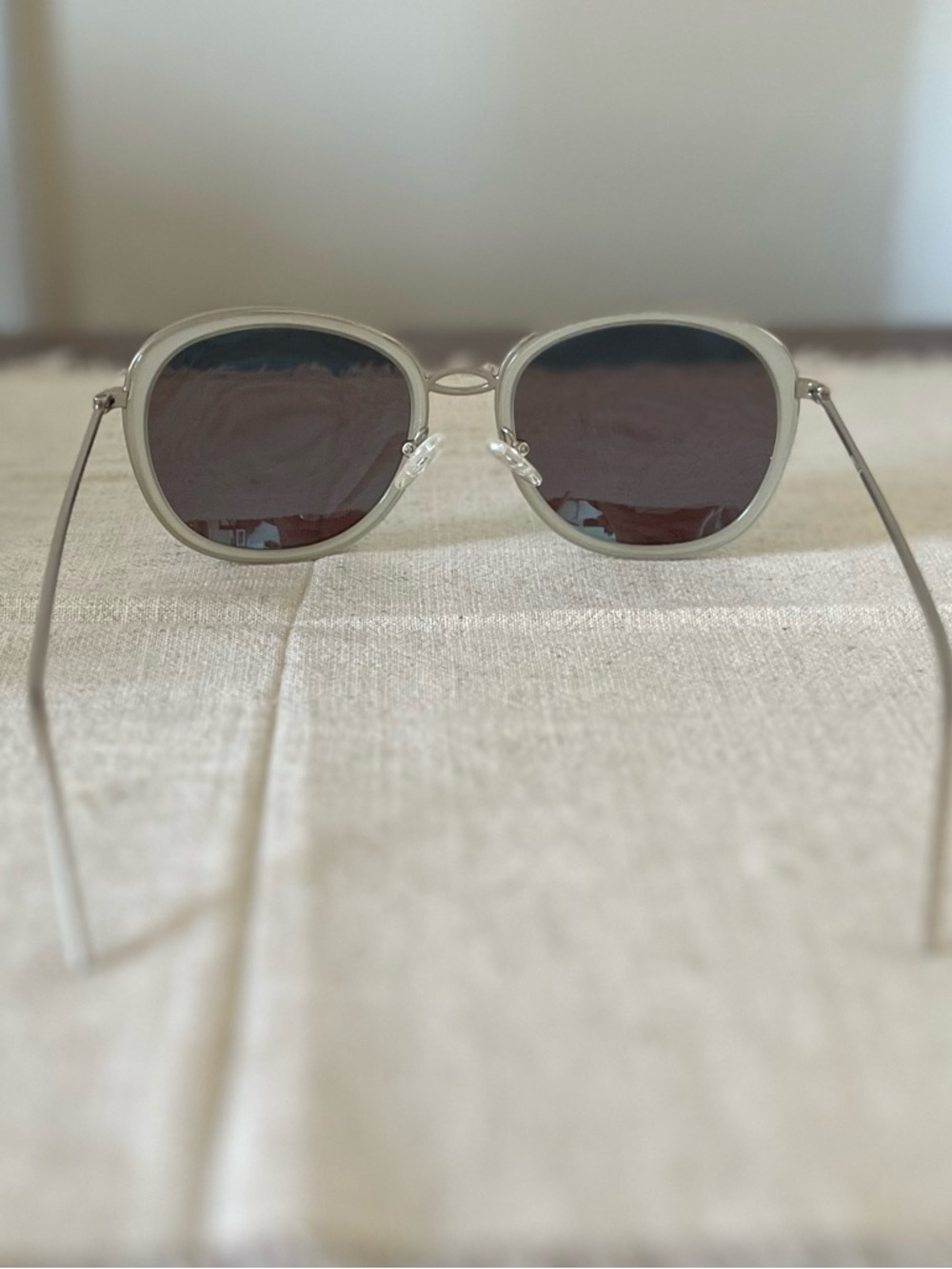 Bertha Scarlett Sunglasses BR027LB - Picture 7 of 7